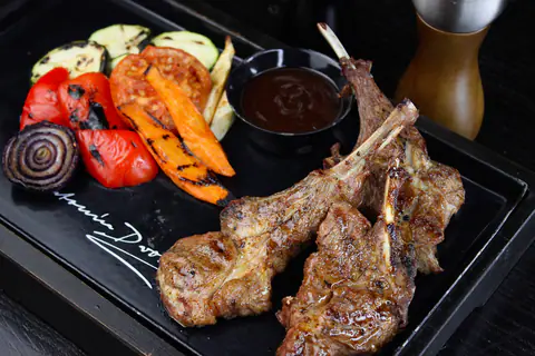 Grilled lamb chops