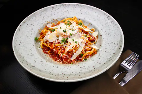 Rustic tagliatelle alla bolognese