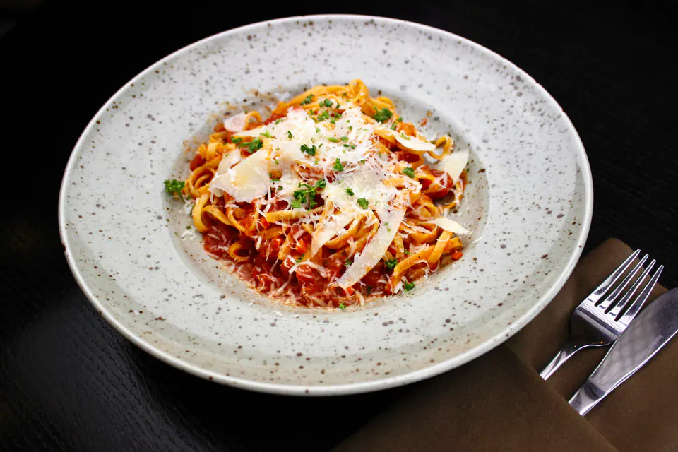 Rustic tagliatelle alla bolognese