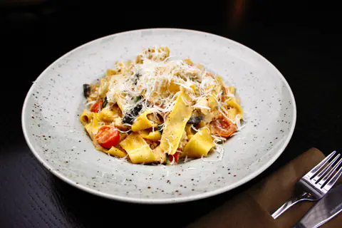 Pappardelle Alfredo