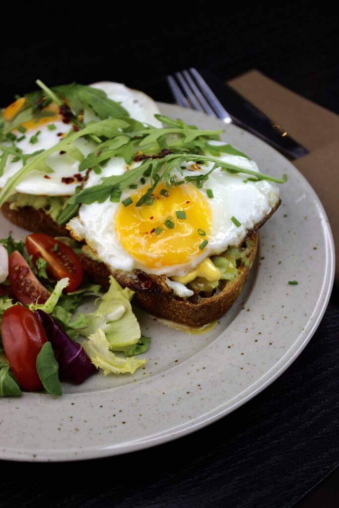 Avokádový toast brunch Praha 1 restaurace A. Dvořák