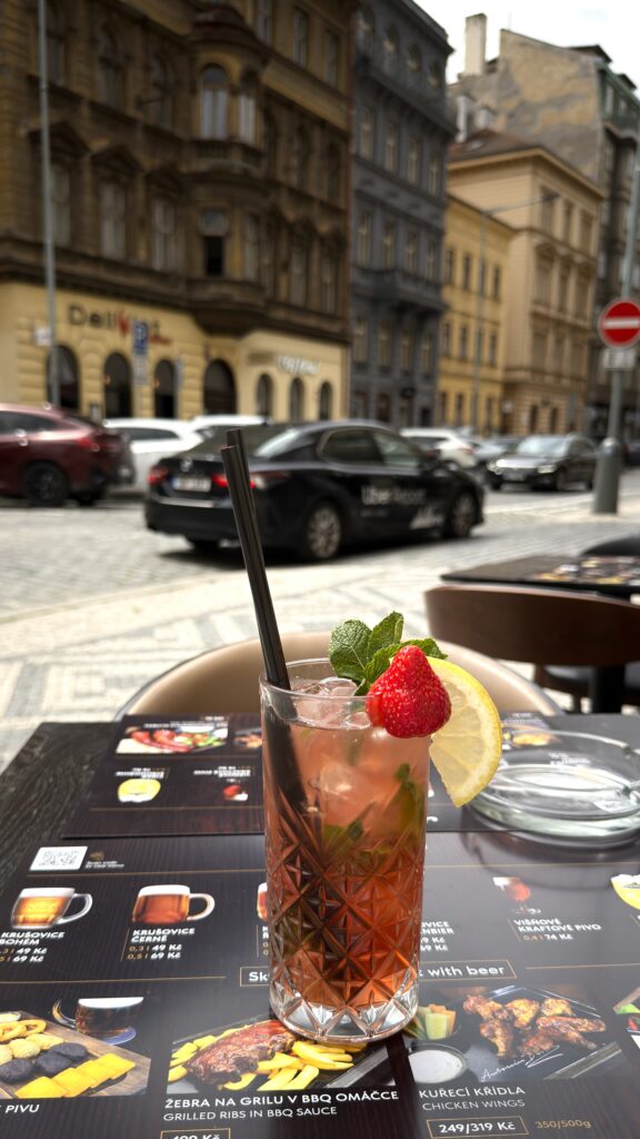 Domácí limonáda v restauraci A. Dvořák Praha 1